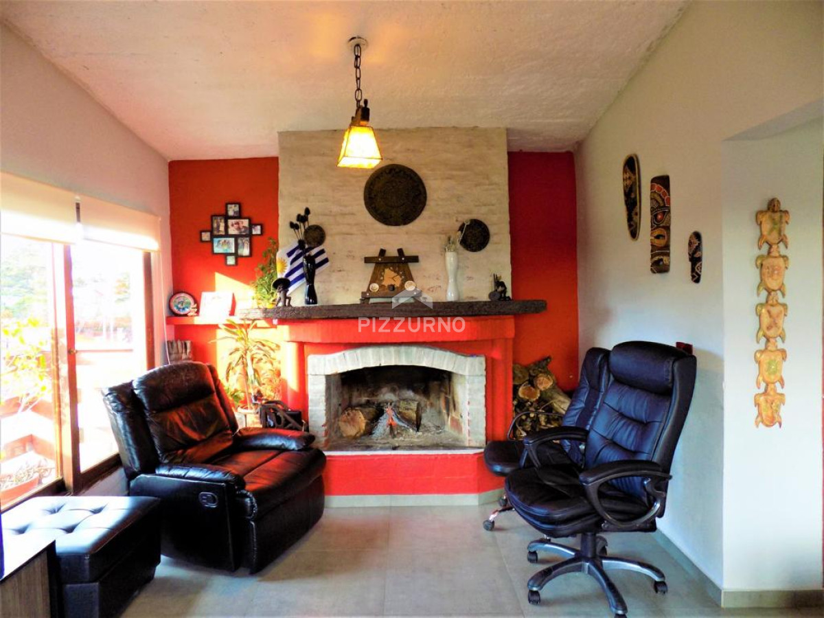 Casa Ref.527 - Venta - Casa 3 dormitorios con Dependencia de servicio - Lausana