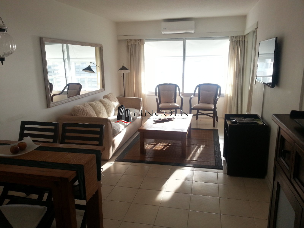Lincoln Center 1 dormitorio y medio, Punta del Este, vista al mar - LLN26A
