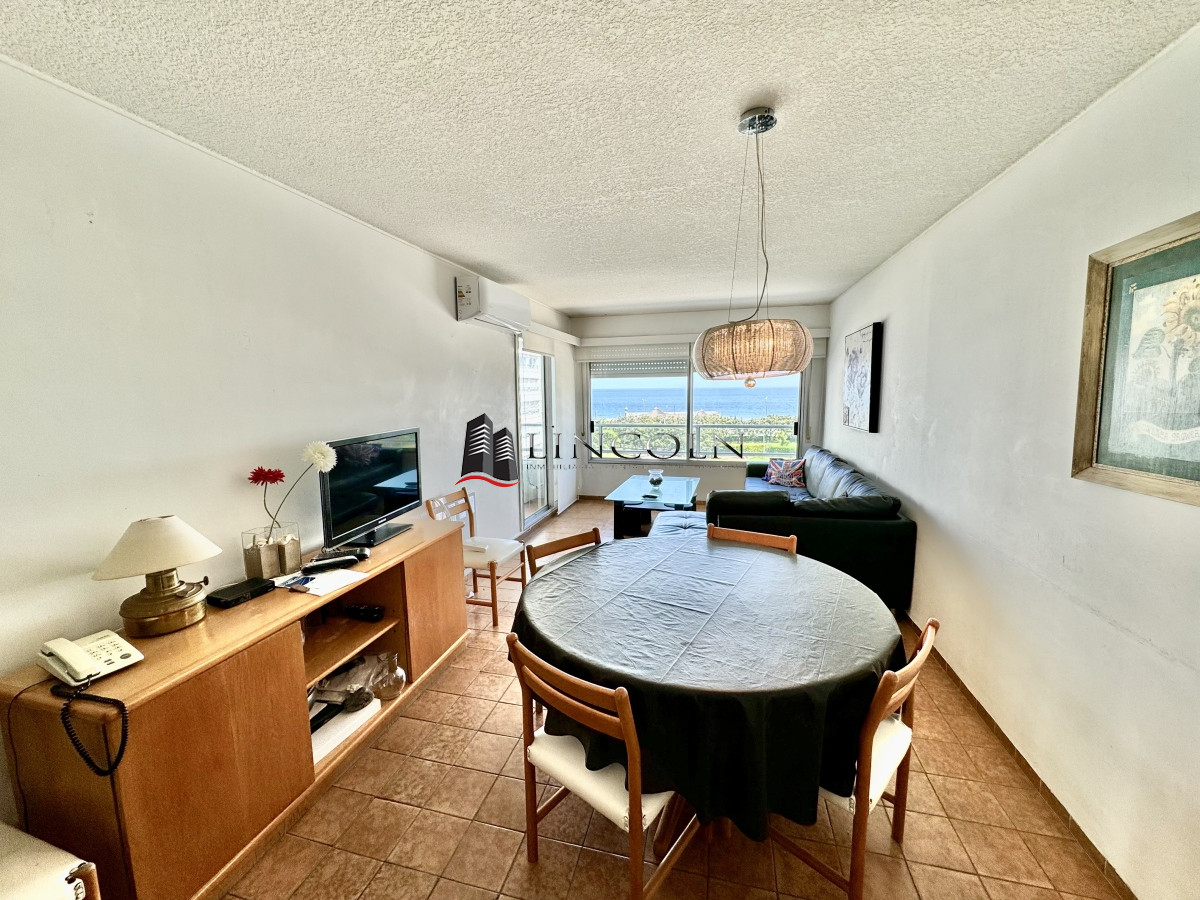 Apartamento en primera linea mansa 2 dormitorios y medio 2 Baños - LLN103A