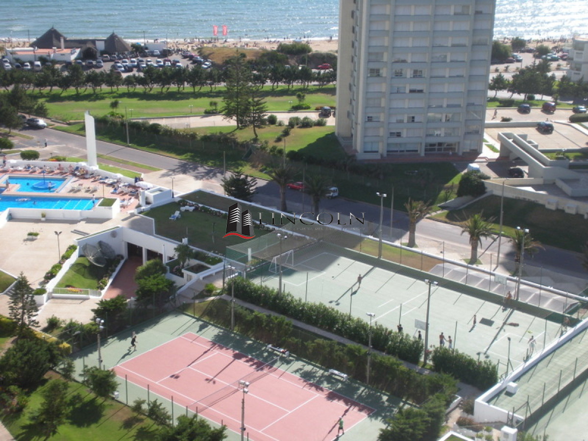 Apartamento en primera linea mansa 2 dormitorios 2 Baños cocina con lavadero. - LLN91A
