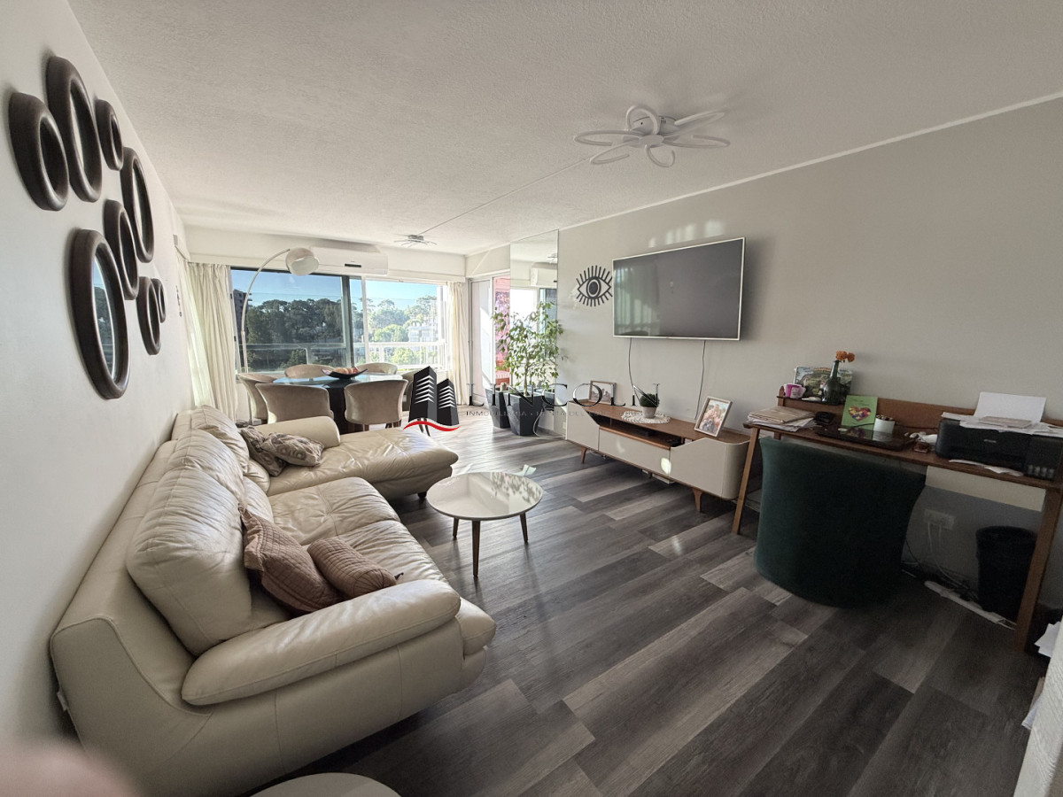 Oportunidad - Venta - Punta del Este - 2 dormitorios y dependencia - 3 baños - 112 m2 - LLN676A