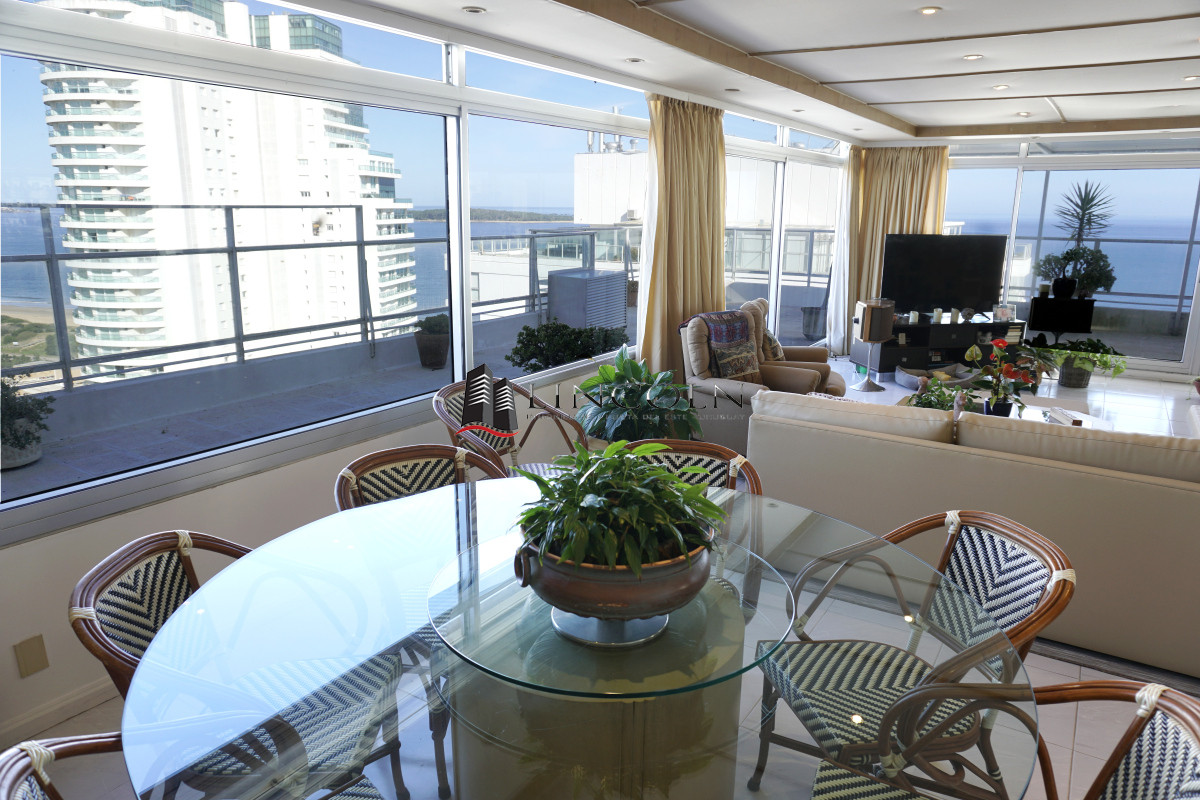 Venta - Espectacular Pent House - Punta del Este - Mansa - Lincoln Center - LLN335A