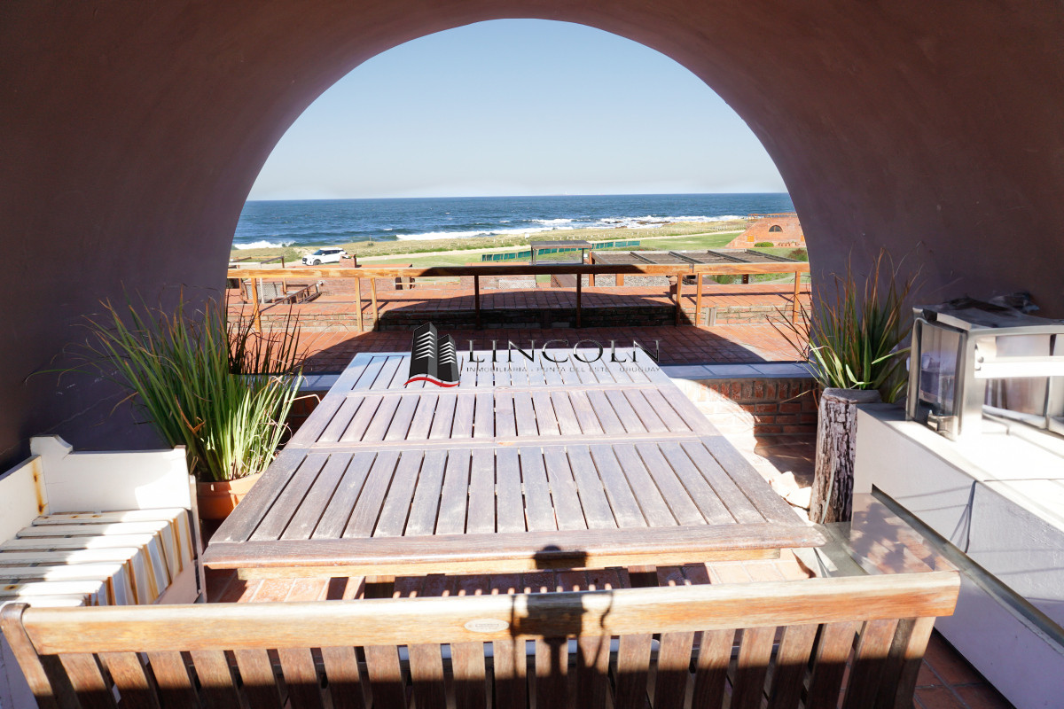 Apartamento en Terraza de manantiales - 4 dormitorios - Vista al mar. - LLN1563A