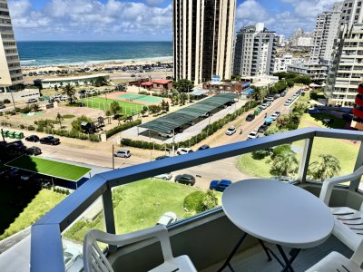 Punta del Este - Chiverta - Apartamento - 2 dormitorios y servicio - 3 baños - Reciclado a nuevo