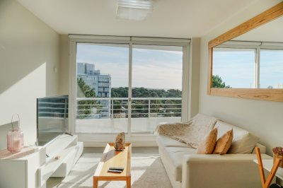 Apartamento de 2 dormitorios ,2 baños, en Roosevelt