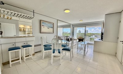 Venta - Playa Mansa - Complejo Lincoln Center - 2 dormitorios 2 baños - excelentes servicios