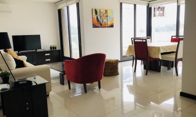 Apartamento 3 dormitorios, orientación Noroeste, bajos gastos comunes. Punta del Este
