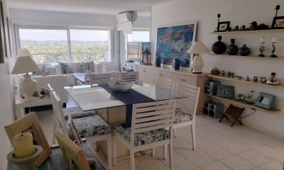 Venta - Permuta - Mansa - Complejo Lincoln Center - 2 dormitorios y dependencia de servicio 3 baños - vista al mar