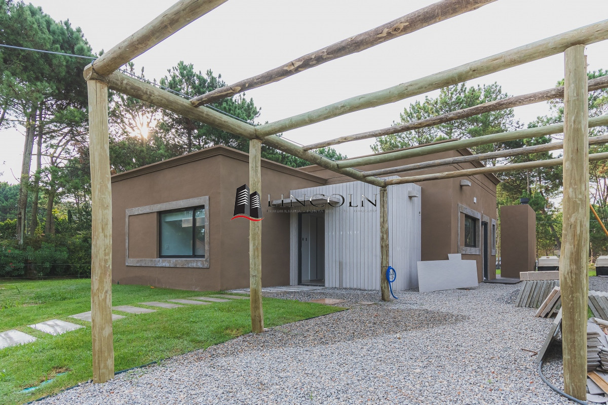 Casa a Estrenar Parque Bournet - LLN1363C