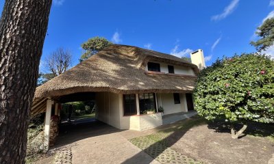 Oportunidad hermosa casa 4 dormitorios en excelente zona para vivir todo el año