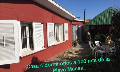 Hermosa Casa de 4 dormitorios Playa mansa