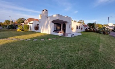 Venta - Casa - 3 Dormitorios - 2 baños - Punta del Este - Excelente Ubicación