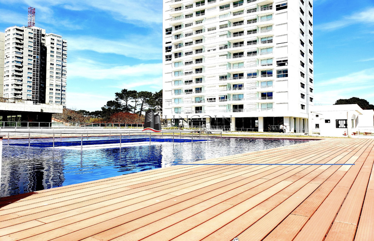 Excelente ubicación - Greenlife Boulevard - Punta del Este - 1 dormitorio 1 baño  - Financia - LLN1658A