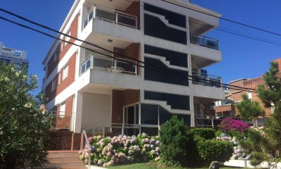 Apartamento en venta - Excelente Zona - Punta del Este