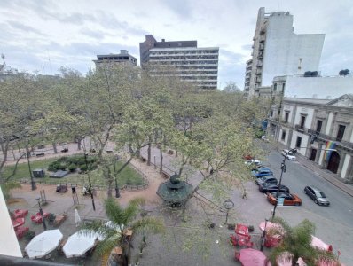 oficina en montevideo, ciudad vieja - lln1231l