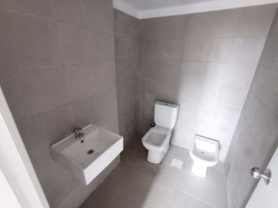 oficina en montevideo, ciudad vieja - lln1231l