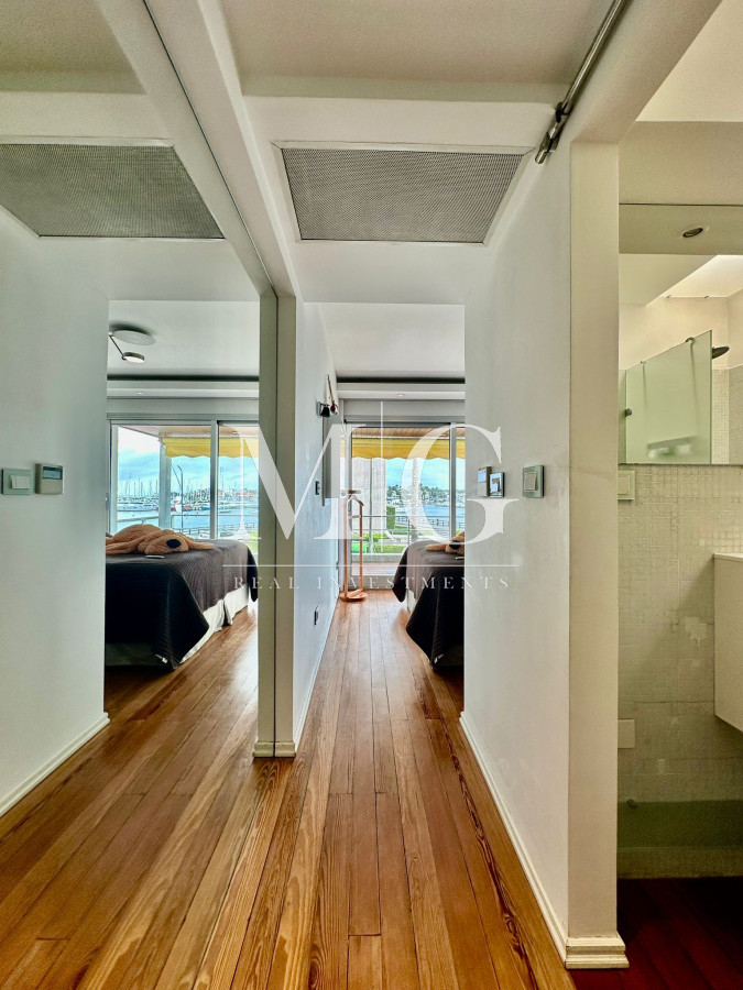 Apartamento ID.1230 - Apartamento 3 dormitorios reciclado a nuevo! zona puerto, cochera, parrillero propio, patio!