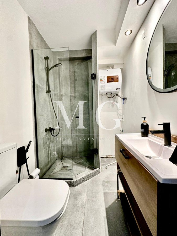 Apartamento ID.1472 - Peninsula 1 dormitorio definido con cochera. Bajos gastos comunes!