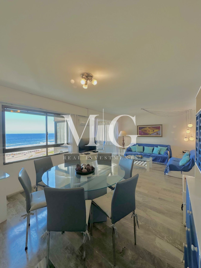 Apartamento ID.762 - Vista al Mar playa Brava, apartamento 3 dormitorios con cochera, Edificio con todos los servicios