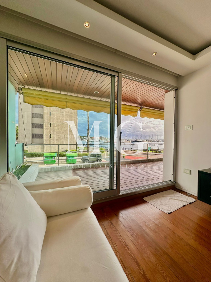 Apartamento ID.1230 - Apartamento 3 dormitorios reciclado a nuevo! zona puerto, cochera, parrillero propio, patio!