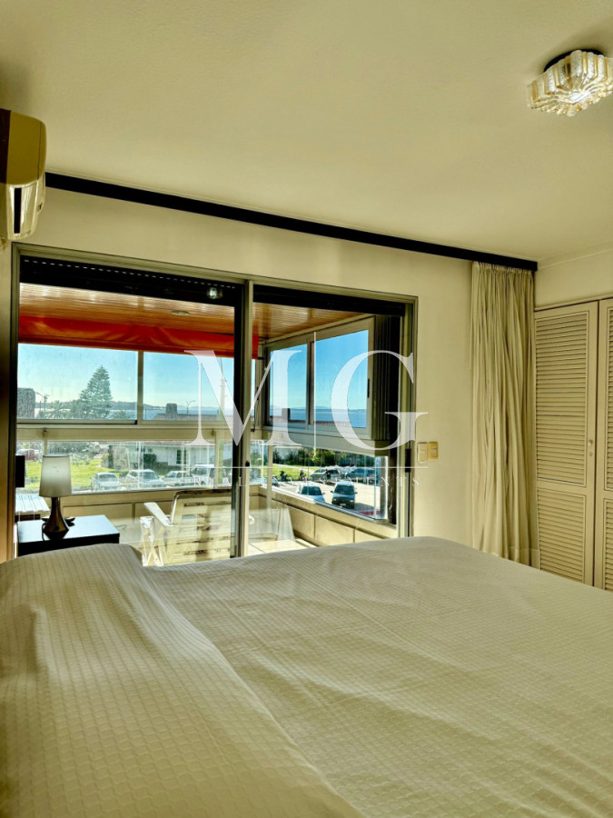 Apartamento ID.1408 - Alquiler Anual Edificio Torreon 3 dormitorios + dependencia, cochera. Gc incluidos!
