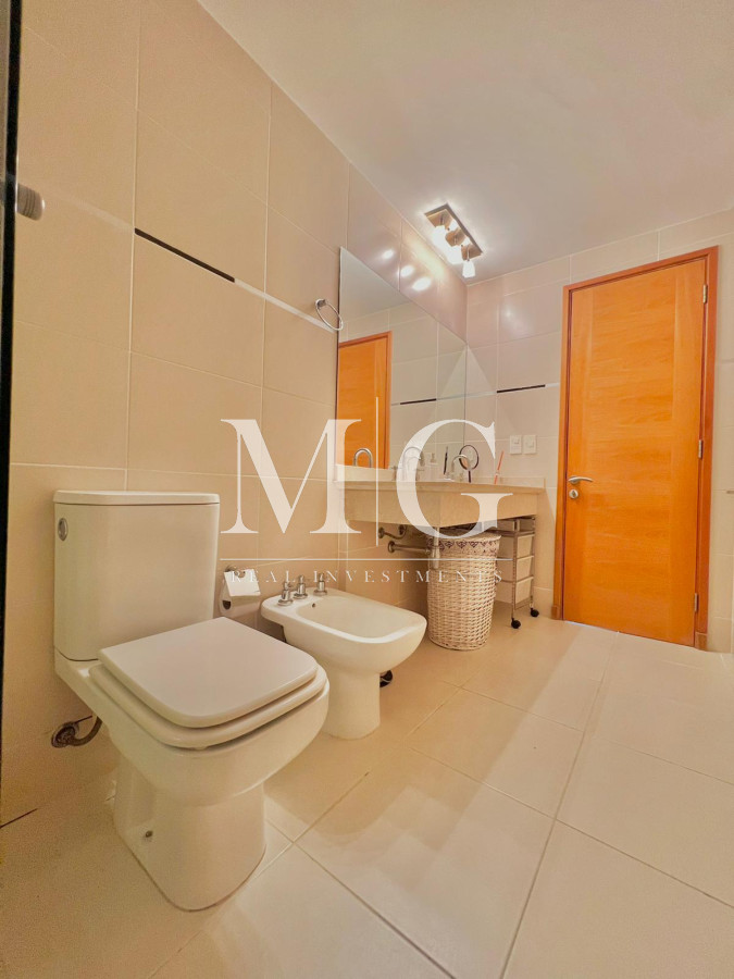 Apartamento ID.284 - ESPECTACULAR VISTA PLAYA MANSA EN PRIMERA LINEA, APARTAMENTO 2 DORMITORIOS