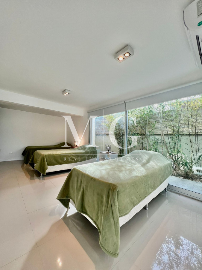 Apartamento ID.364 - La mejor vista de Punta Ballena, 2 domitorios, cochera subsuelo