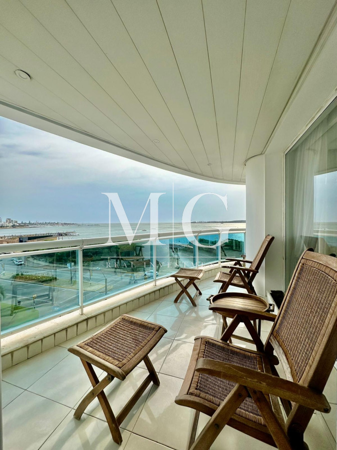 Apartamento ID.892 - MILLENIUM TOWER APARTAMENTO 3 DORMITORIOS + DEP. EXCELENTE VISTA!