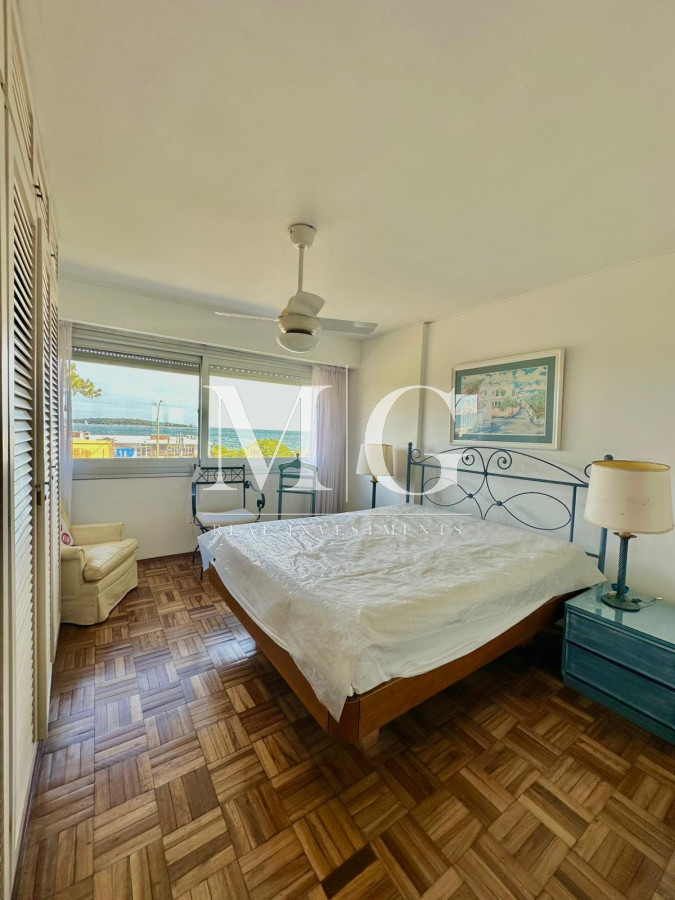 Apartamento ID.1244 - Mansa 3 dormitorios con cochera a pasos del Mar