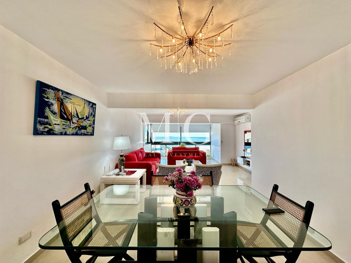 Apartamento ID.1153 - PENINSULTA PISO ALTO CON VISTA AL MAR, 3 DORMITORIOS + DEPENDENCIA, COCHERA SUBSUELO CON BAULERA 