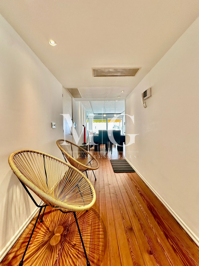 Apartamento ID.1230 - Apartamento 3 dormitorios reciclado a nuevo! zona puerto, cochera, parrillero propio, patio!
