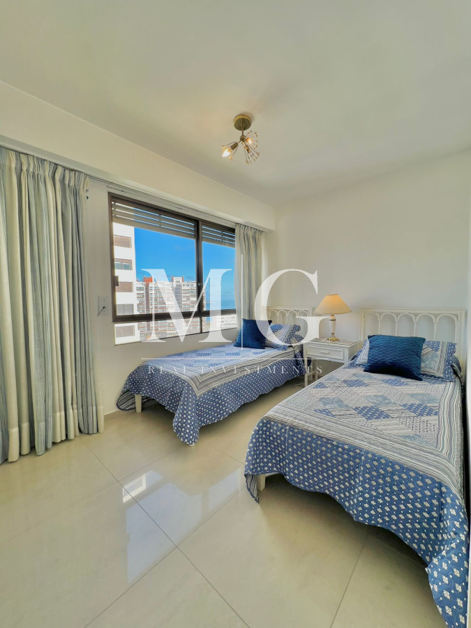 Apartamento ID.331 - Venta Apartamento 3 dormitorios + dep.servicio con vista al mar