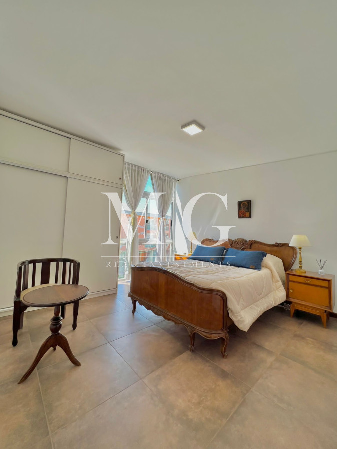 Apartamento ID.449 - ALQUILER ANUAL PENINSULA 3 DORMITORIOS, 3er PISO por ESCALERA
