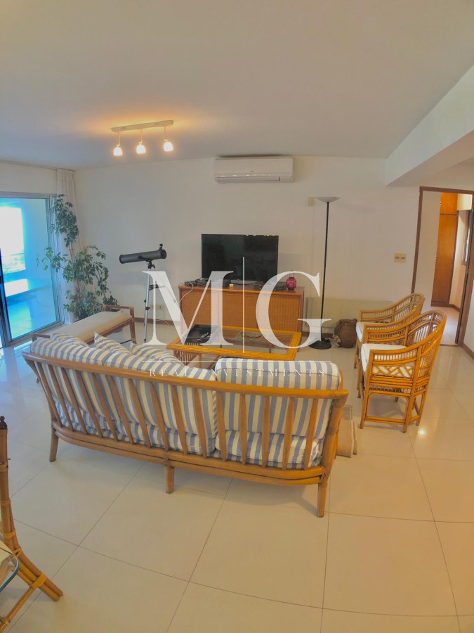 Apartamento ID.26 - 3 dormitorios y dep.servicio con vista al mar