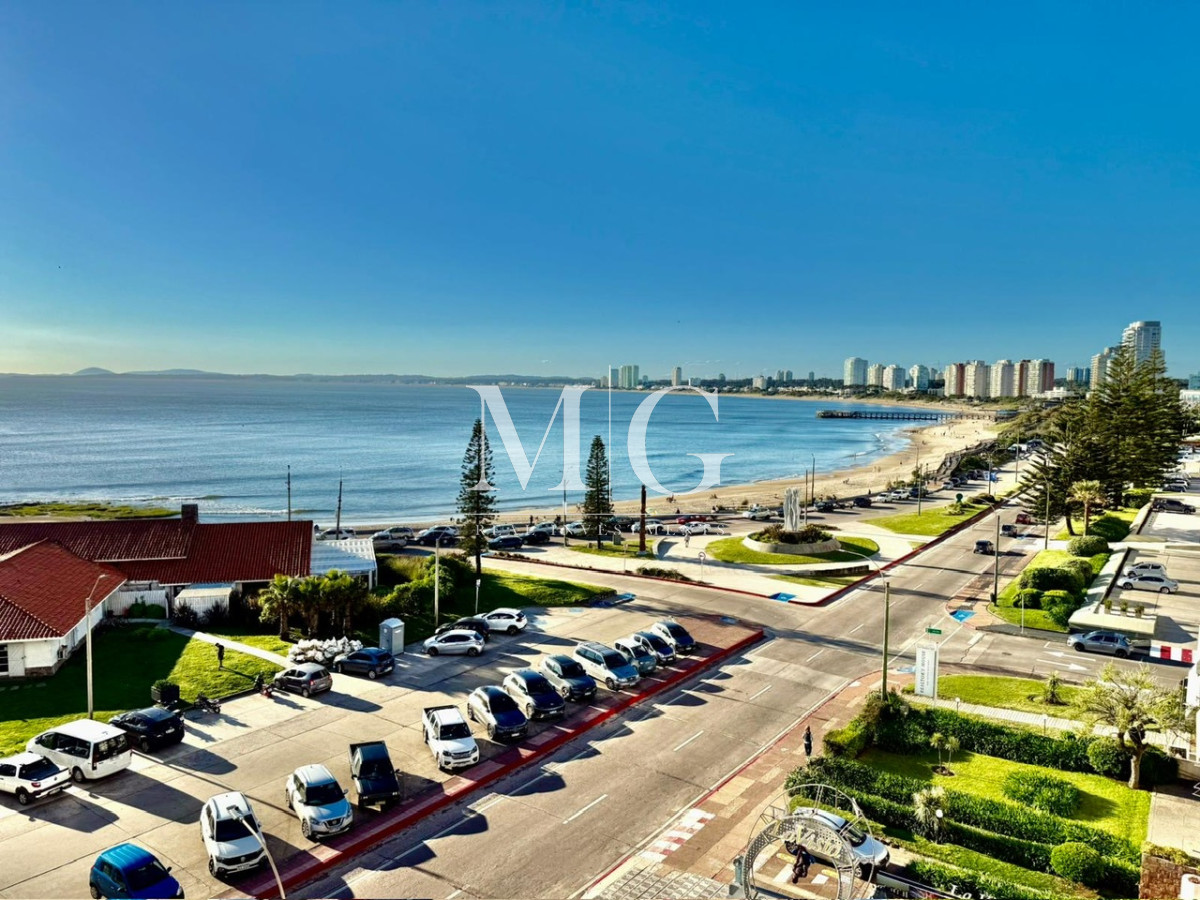 Apartamento ID.1483 - Alquiler Anual Edificio Torreon 3 dormitorios + dependencia con parrillero propio