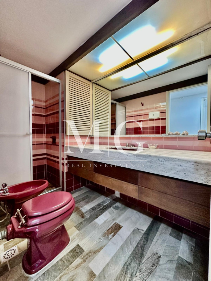 Apartamento ID.1244 - Mansa 3 dormitorios con cochera a pasos del Mar