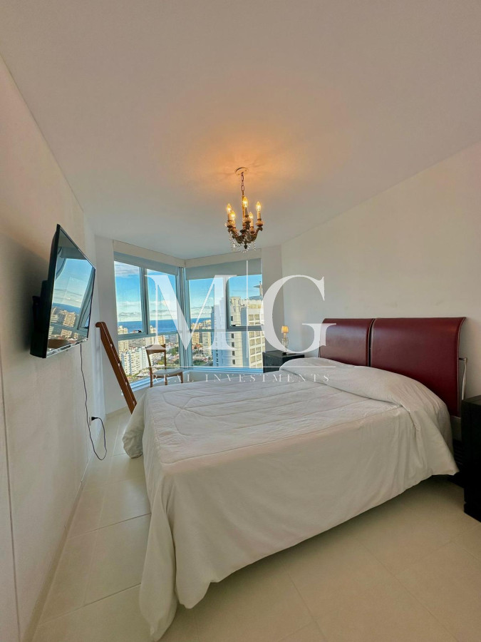 Apartamento ID.971 - EXCELENTE VISTA AL PUERTO, 3 DORMITORIOS + DEPENDENCIA 