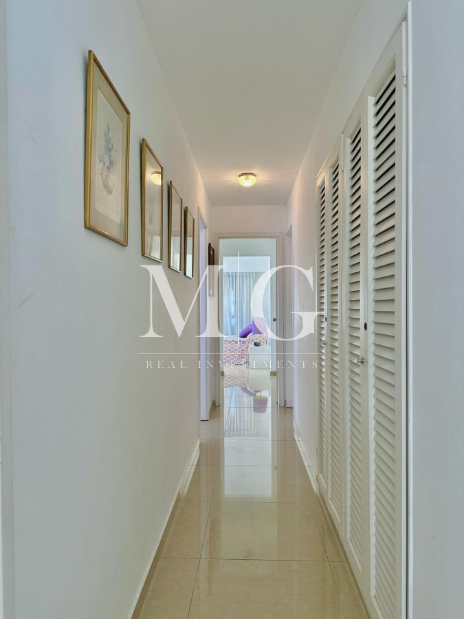 Apartamento ID.1153 - PENINSULTA PISO ALTO CON VISTA AL MAR, 3 DORMITORIOS + DEPENDENCIA, COCHERA SUBSUELO CON BAULERA 