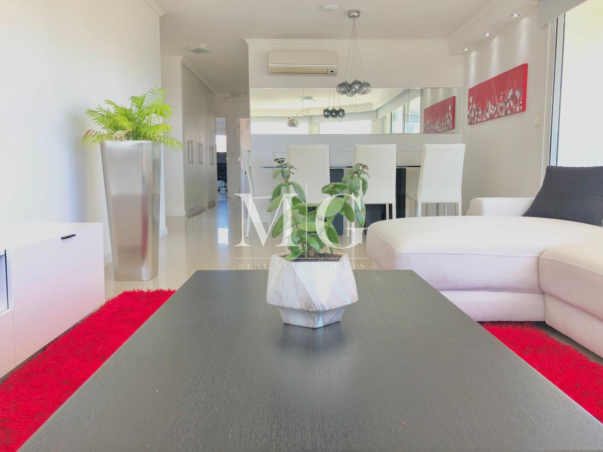Apartamento ID.136 - Mansa Apartamento 3 dormitorios + dep.servicio