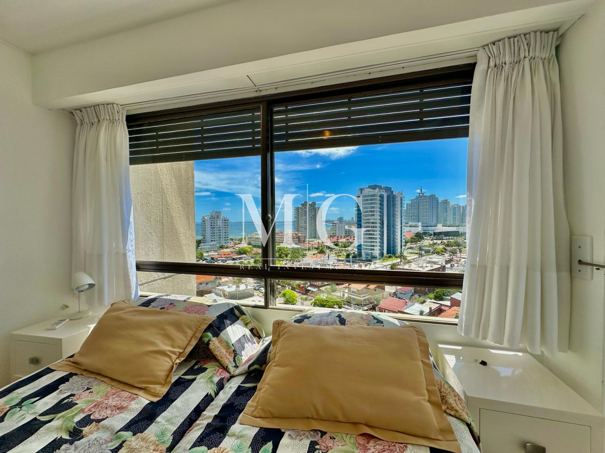 Apartamento ID.1153 - PENINSULTA PISO ALTO CON VISTA AL MAR, 3 DORMITORIOS + DEPENDENCIA, COCHERA SUBSUELO CON BAULERA 