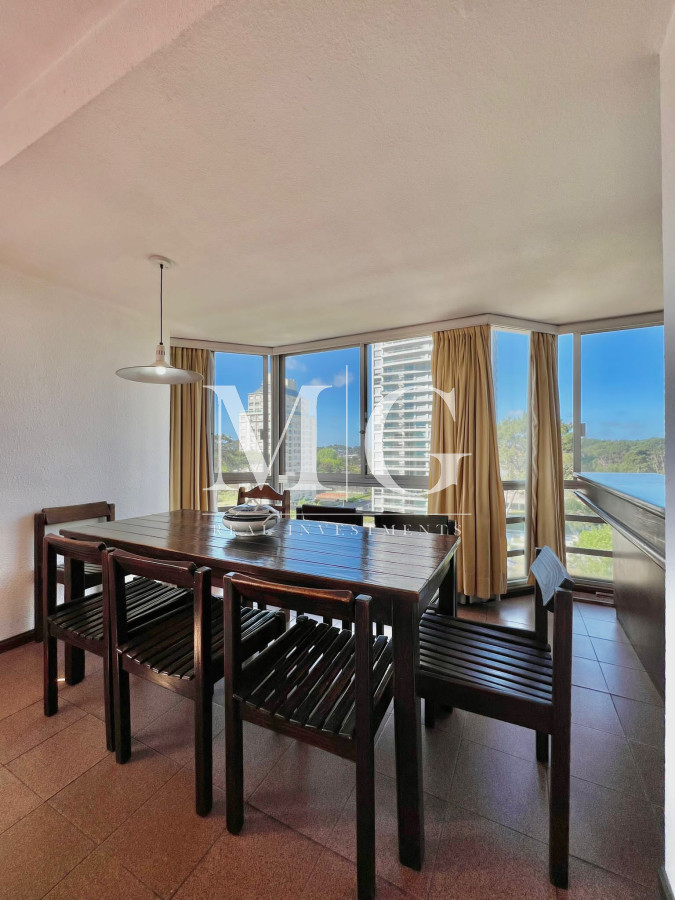 Apartamento ID.503 - Venta Apartamento 2 dormitorios piso alto con vista al mar