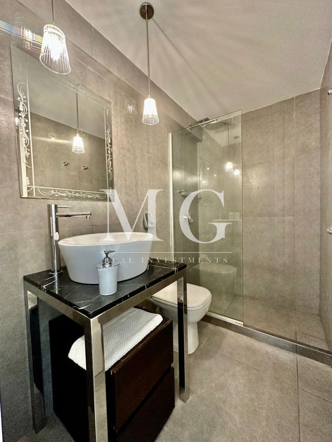 Apartamento ID.705 - Apartamento 2 dormitorios piso alto con excelente vista, Edificio con todos los servicios!