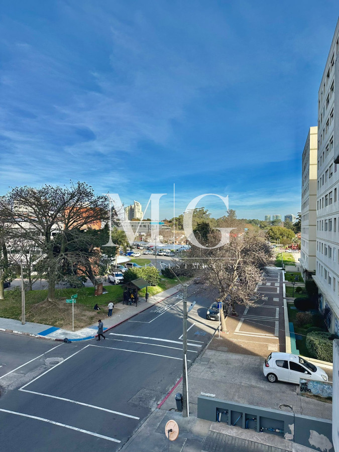 Apartamento ID.1360 - Alquiler Anual Torre Cardinal 3 dormitorios, cochera; Gc incluidos!