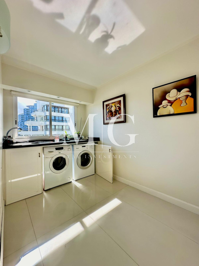 Apartamento ID.968 - ESPECTACULAR VISTA A PLAYA MANSA, 3 DORMITORIOS