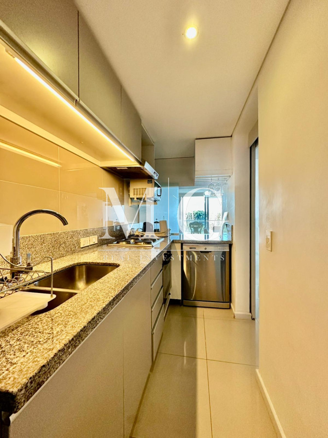 Apartamento ID.1287 - Aidy Grill a 500mt de Playa Brava, piso alto con cochera sub-suelo 