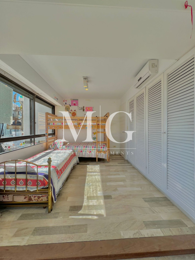 Apartamento ID.435 - Venta Apartamento 3 dormitorios + dep.servicio con vista al Mar