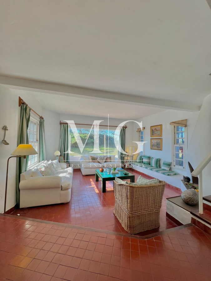 Apartamento ID.414 - Venta Apartamento 3 dormitorios + dep.servicio Brava con vista al Mar