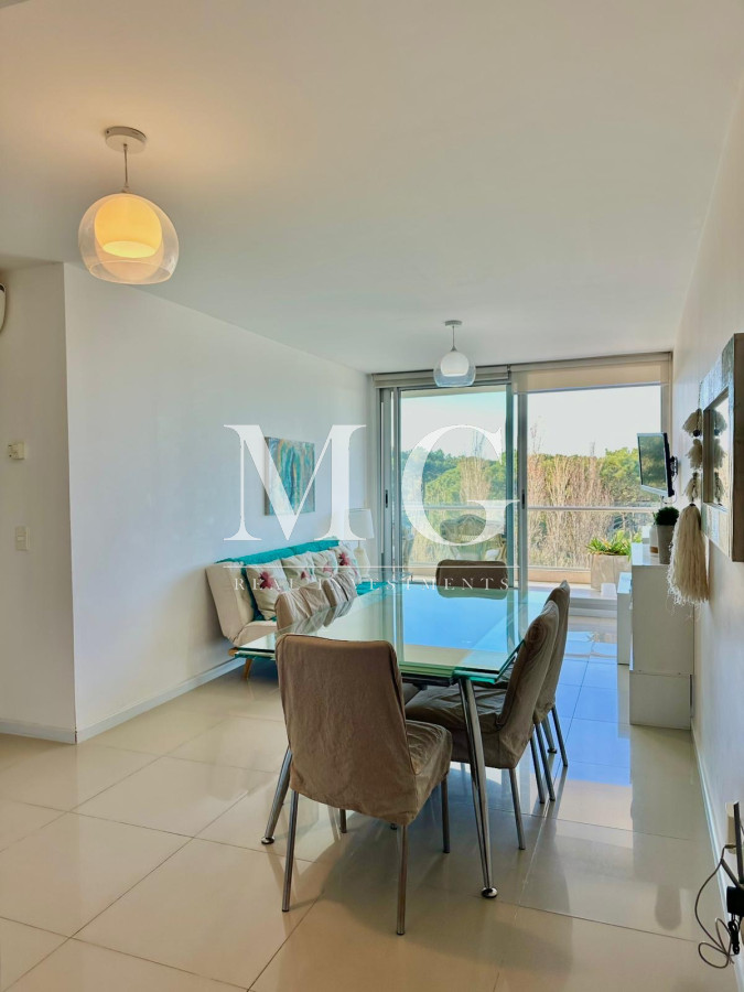 Apartamento ID.1287 - Aidy Grill a 500mt de Playa Brava, piso alto con cochera sub-suelo 