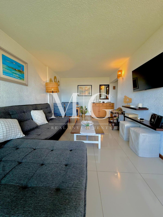 Apartamento ID.990 - Aidy Grill Apartamento en Venta a 100mt de Playa Brava, con cochera subsuelo!