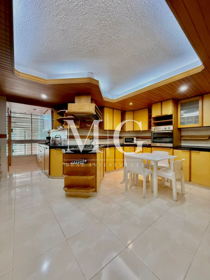 Apartamento ID.1483 - Alquiler Anual Edificio Torreon 3 dormitorios + dependencia con parrillero propio
